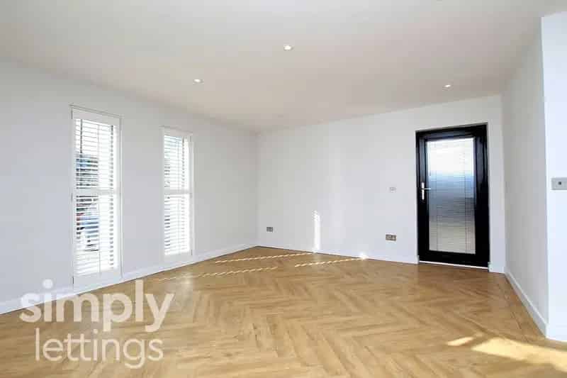 0 Bedroom Flat House to Rent in Patcham Brighton