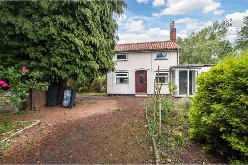 2-Bed Detached Cottage Renovation Project 0.8 Acres
