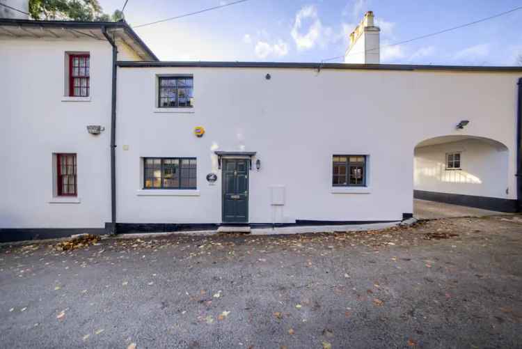 2 Bedroom Grade II Listed Cottage For Sale