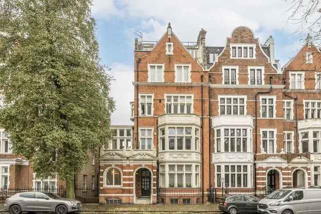 2-Bedroom Flat for Sale in Palace Court London W2