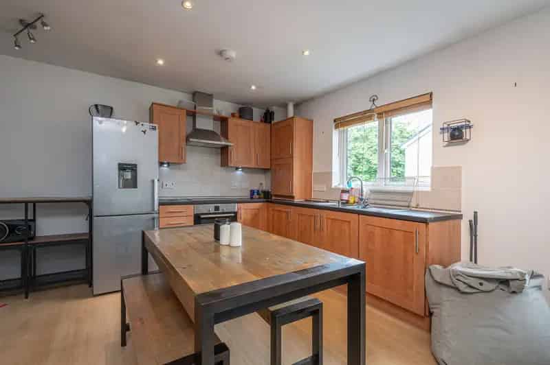1 Bedroom Flat to Rent Modern Development Parking August 4th