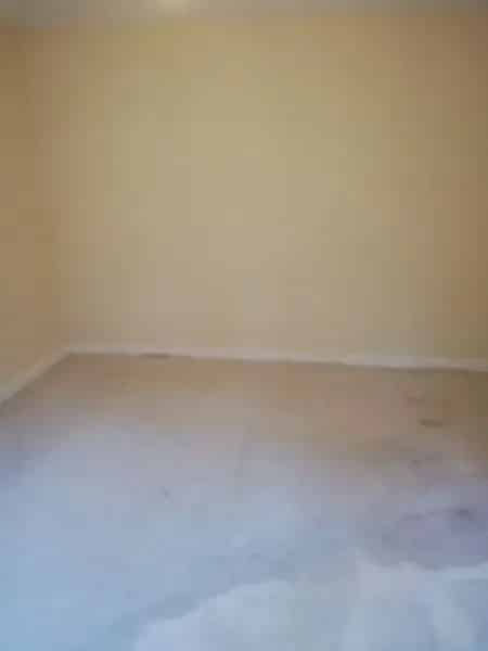 2 Bedroom House with 2 Gardens and Wet Room