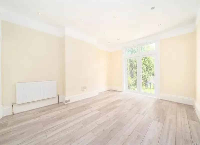 One Bedroom Ground Floor Maisonette Hither Green Chain Free