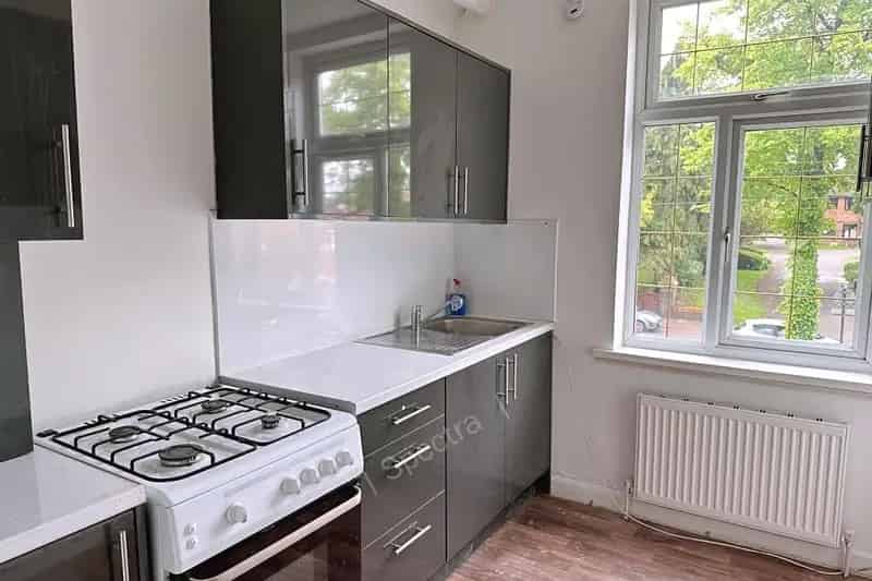 3 Bedroom Flat to Rent