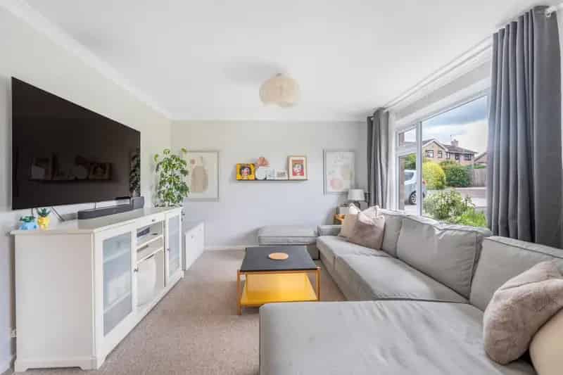 4 Bedroom House For Sale in Coaley