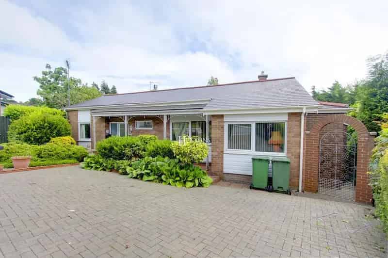 3 Bedroom Detached Bungalow For Sale