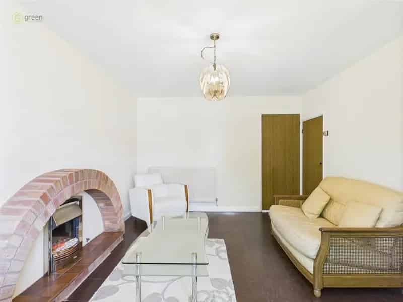 3 bedroom link detached house for sale