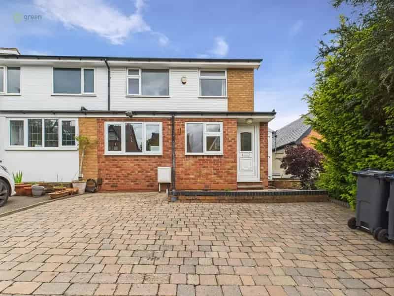 3 Bedroom Semi-Detached House For Sale
