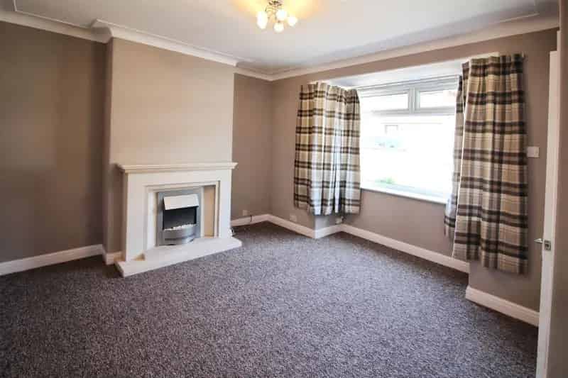2 Bedroom Semi Detached House to Rent Leeds