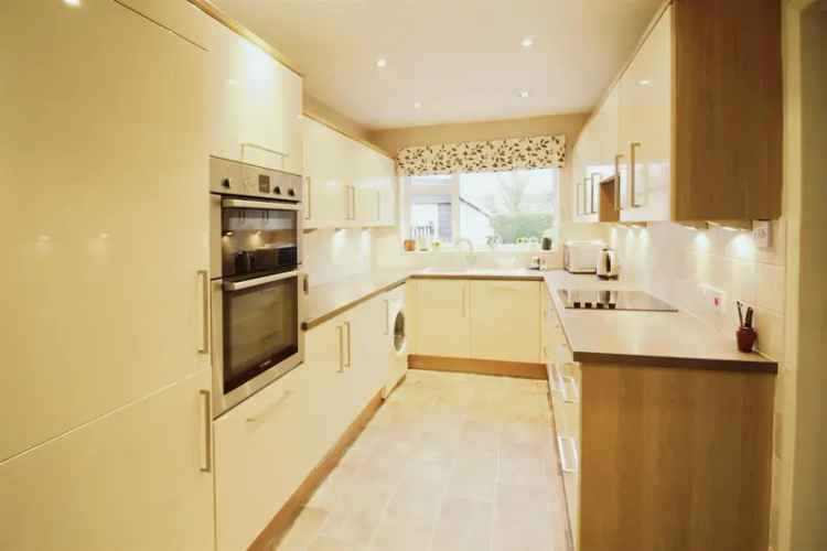3 Bedroom Semi Detached House to Rent Crossgates