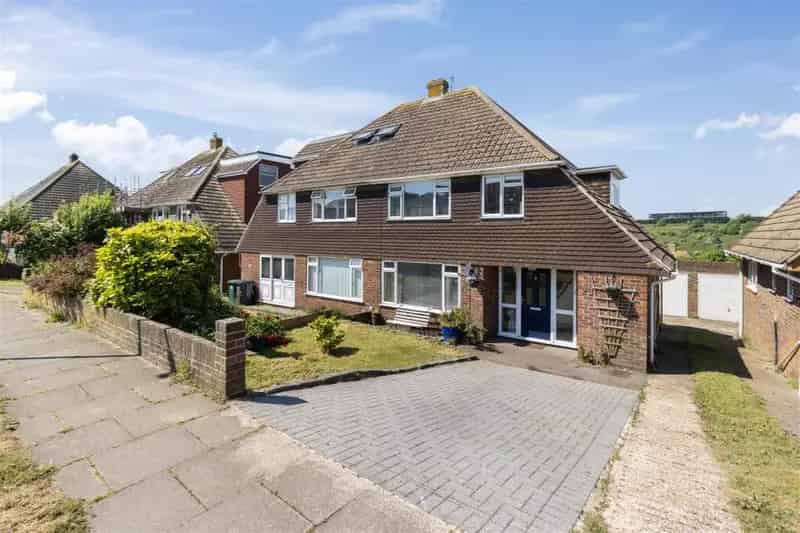3 Bedroom Semi Detached House for Sale in Brighton