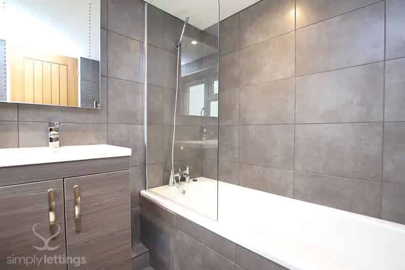 1 Bedroom Flat House to Rent - Newly Refurbished