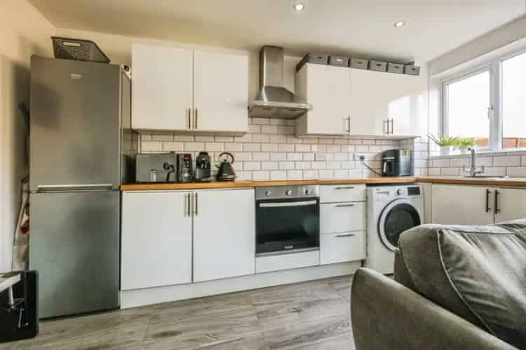 1 Bedroom End-Terraced House Peacehaven