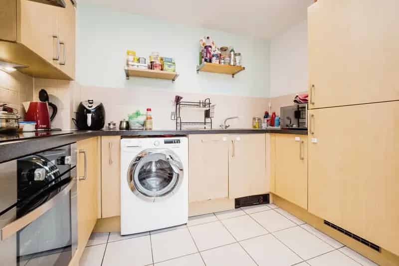 2 Bed 2 Bath Stratford Apartment Allocated Parking