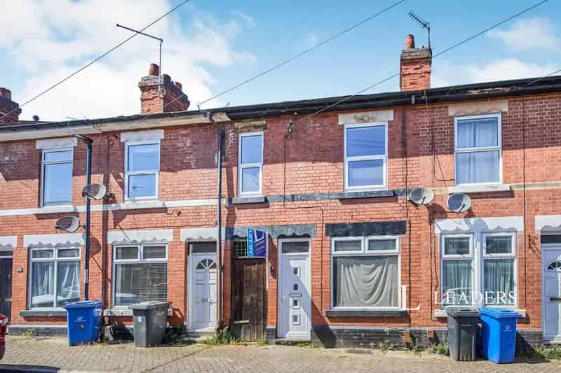 2 Bedroom Terraced House To Rent