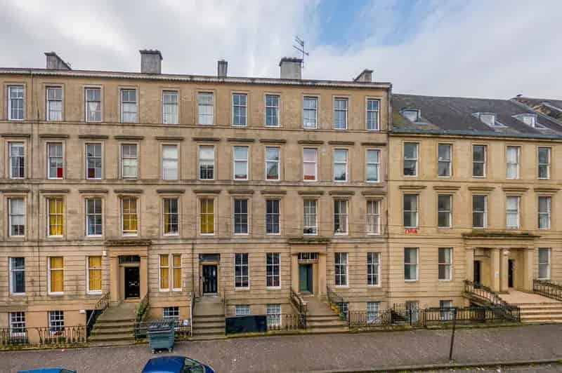 3 Bedroom Apartment for Sale in Glasgow