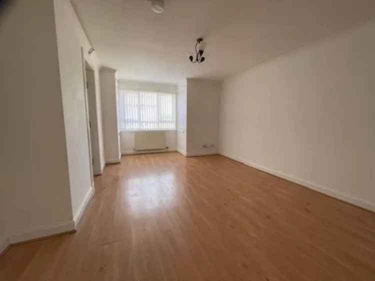 2 Bedroom Flat to Rent Near Amenities