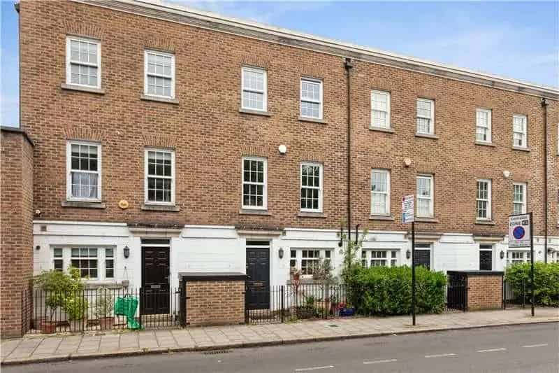 4 Bed House for Sale Stockwell