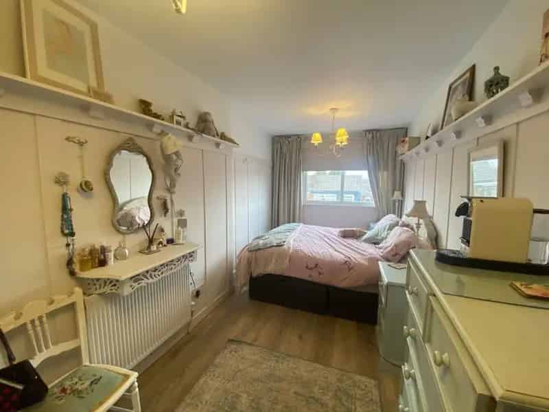 4 Bed Semi-Detached House for Sale No Vendor Chain