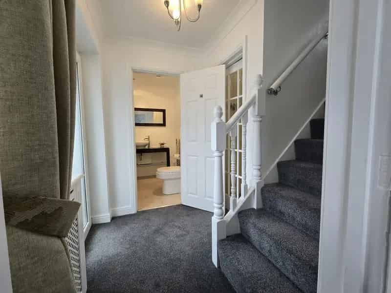 Four Bedroom Semi Detached House with Annex in Four Oaks