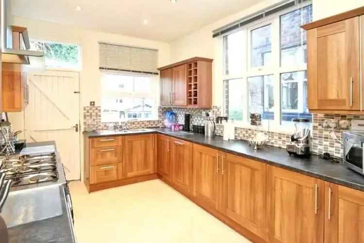 4 Bedroom Semi Detached House For Sale