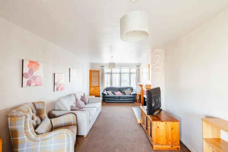4 Bedroom Semi-Detached House for Sale in Southville