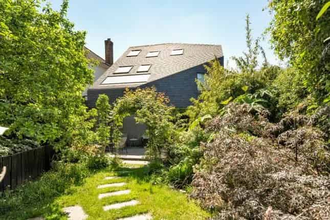 Detached RIBA Award-Winning Home Near Bristol Downs
