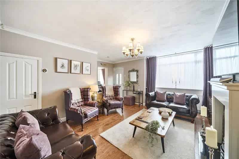 Three Bedroom Semi Detached Home with Conservatory and Off Street Parking