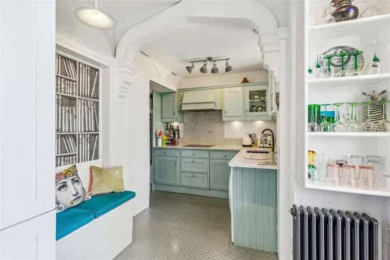 1 Bed Flat for Sale in Landmark Building with Riverside Garden