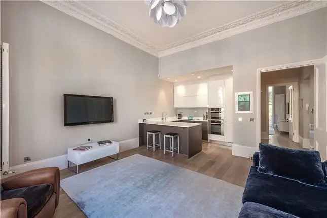 Flat for sale in Holland Park, Holland Park W11