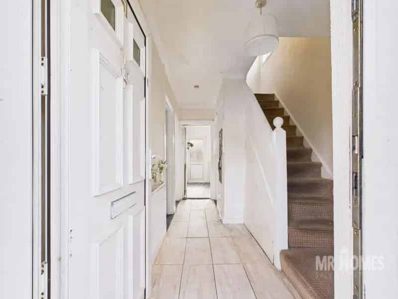 3 Bed Semi Detached House For Sale Large Garden No Chain