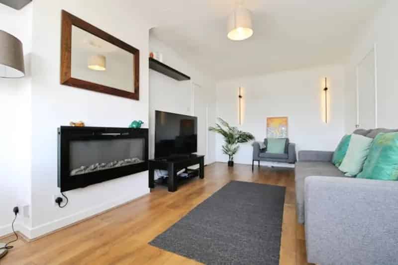 1 Bedroom Apartment with Garage and Parking