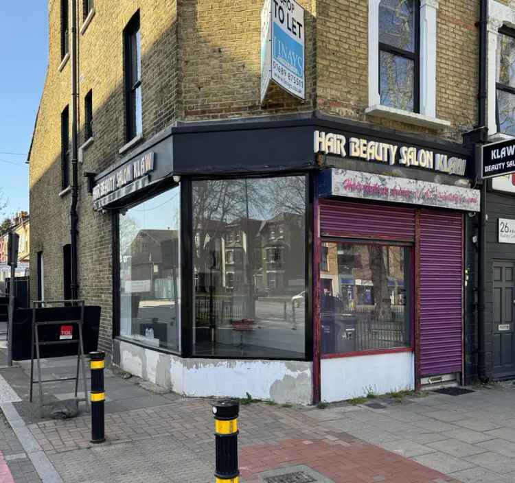 Retail Space in Established Parade