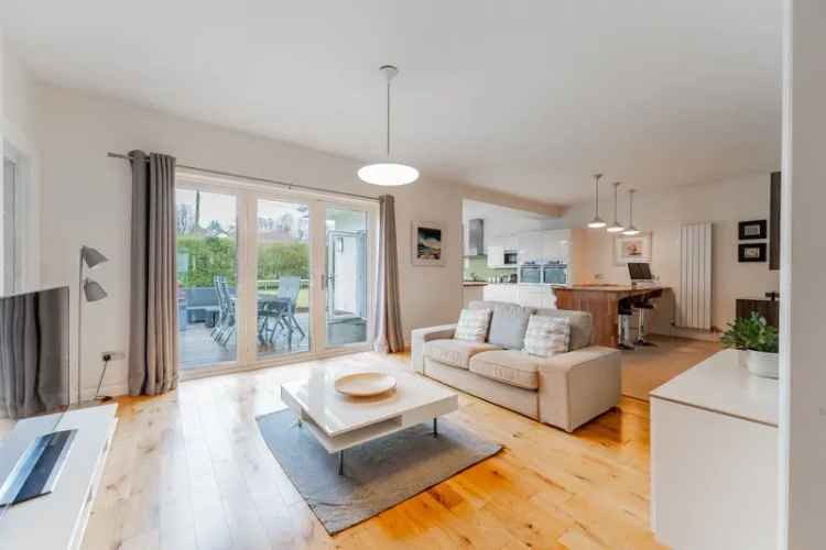 5 Bedroom Detached House Bearsden Annex Large Garden