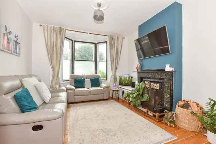 4 Bedroom Victorian Terrace House for Sale Near Schools and Train Station