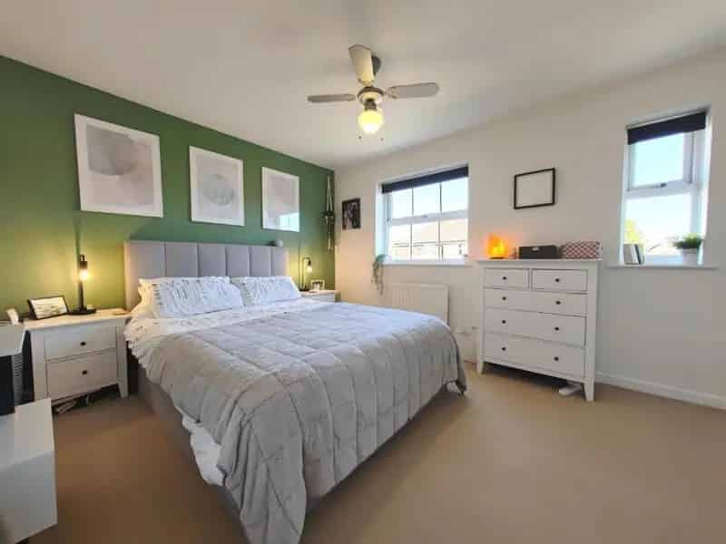 2 bed house for sale