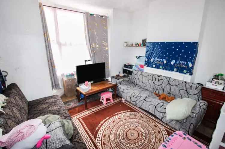 3 Bedroom Terraced House for Sale in Queens Park Bedford