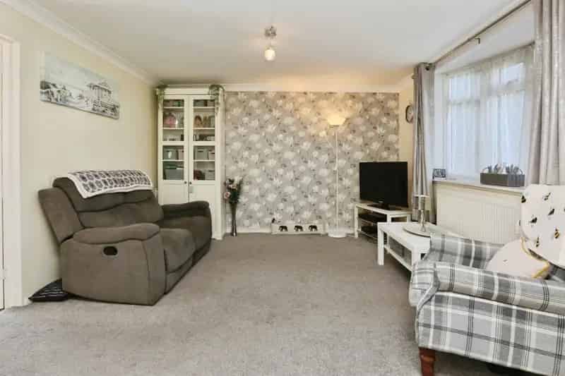Three Bedroom House in Lee on the Solent
