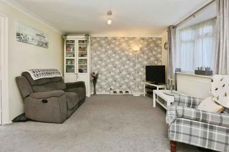 Three Bedroom House in Lee on the Solent
