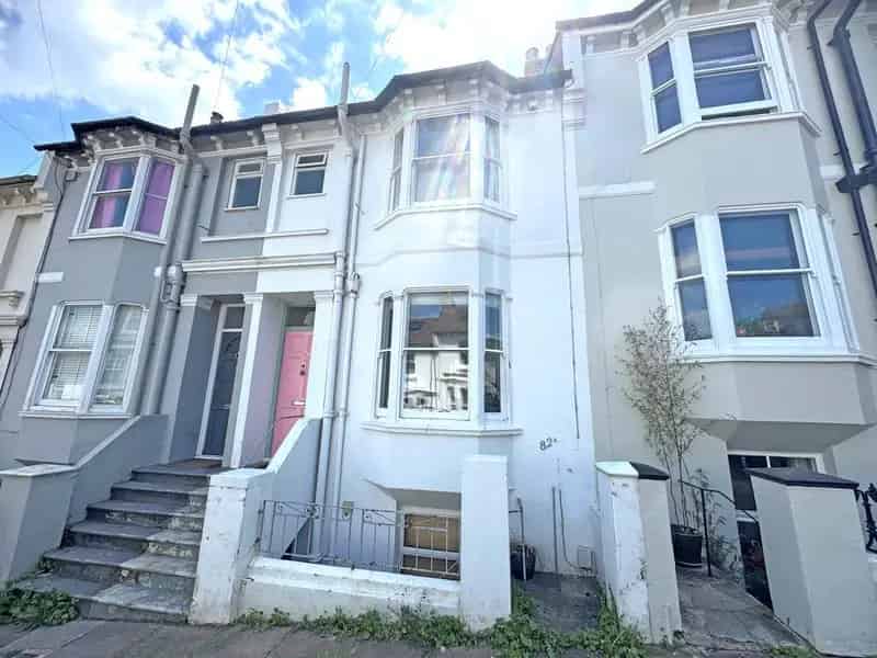 2 Bedroom Maisonette for Sale