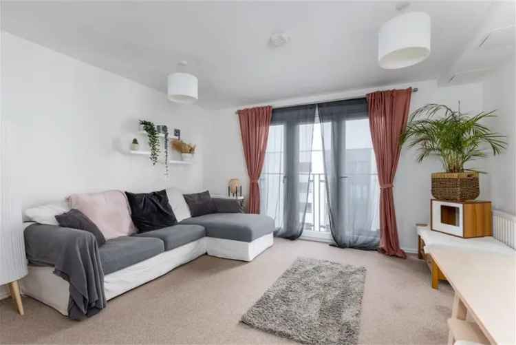 1 Bed Flat - Fourth Floor with 1 Reception Room