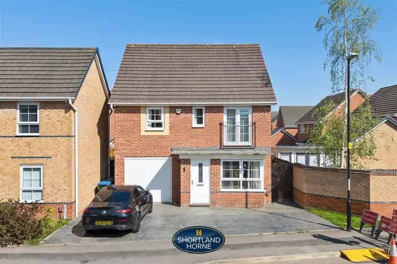 4 Bedroom Detached House for Sale