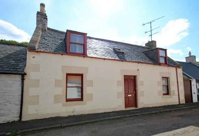 4 Bedroom Semi-Detached House For Sale Cullen Seatown