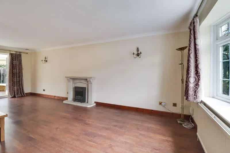 3 Bed House for Sale Snows Ride Windlesham