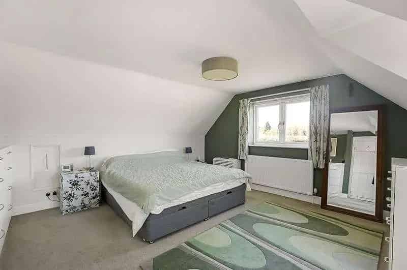 4 Bed House for Sale in National Park Location