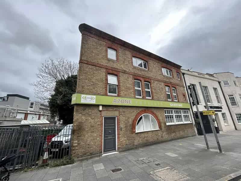 Modern Office Suite Stratford High Street  Great Transport Links