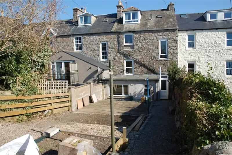 2 Bed Maisonette Dalbeattie 2 Reception Rooms