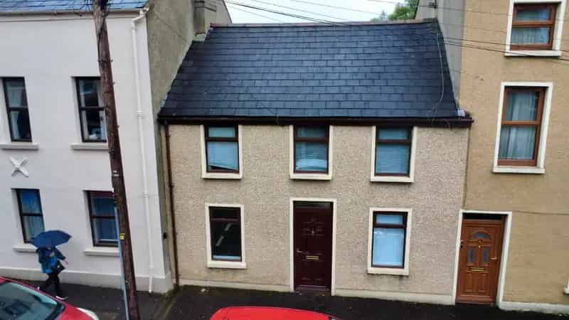 3 Bed Mid Terraced House City Centre Large Garden