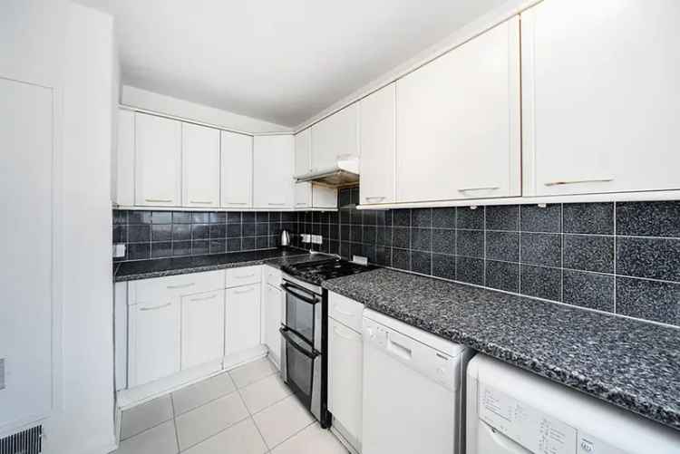 Two Bedroom Split Level Flat with Private Patio