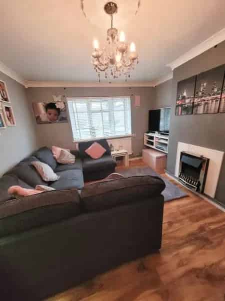 2 Double Bedroom Ground Floor Flat Near Amenities